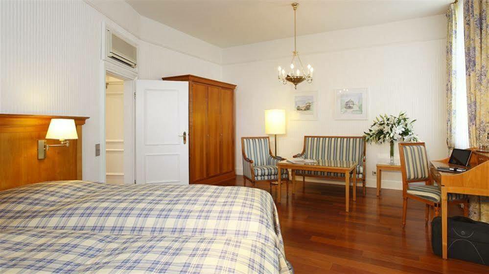 ชลอสโฮเต็ล คาร์ลสรูเออ Hotel คาร์ลสรูเฮอ ภายนอก รูปภาพ